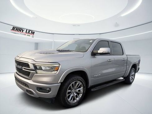 Used 2022 RAM 1500 Laramie w/ Sport Appearance Package AWD/4WD image 7