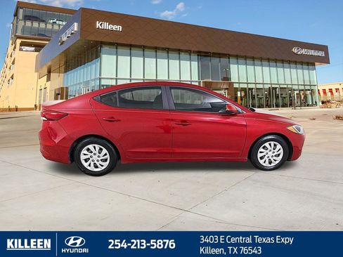 Used 2018 Hyundai Elantra SE w/ Cargo Package image 9