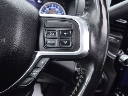 Used 2020 RAM 2500 Laramie w/ Night Edition image 40