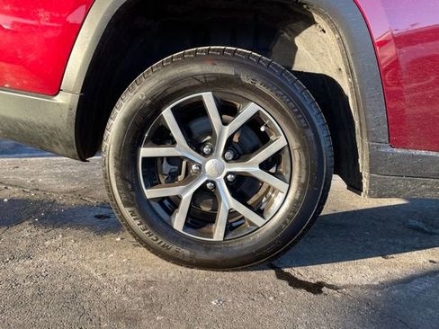 Used 2025 Jeep Grand Cherokee L Limited AWD/4WD image 39