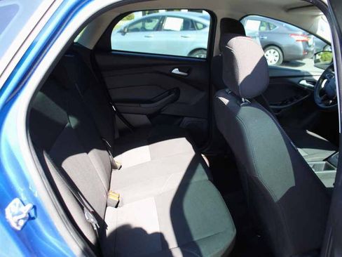 Used 2018 Ford Focus SE FWD image 24