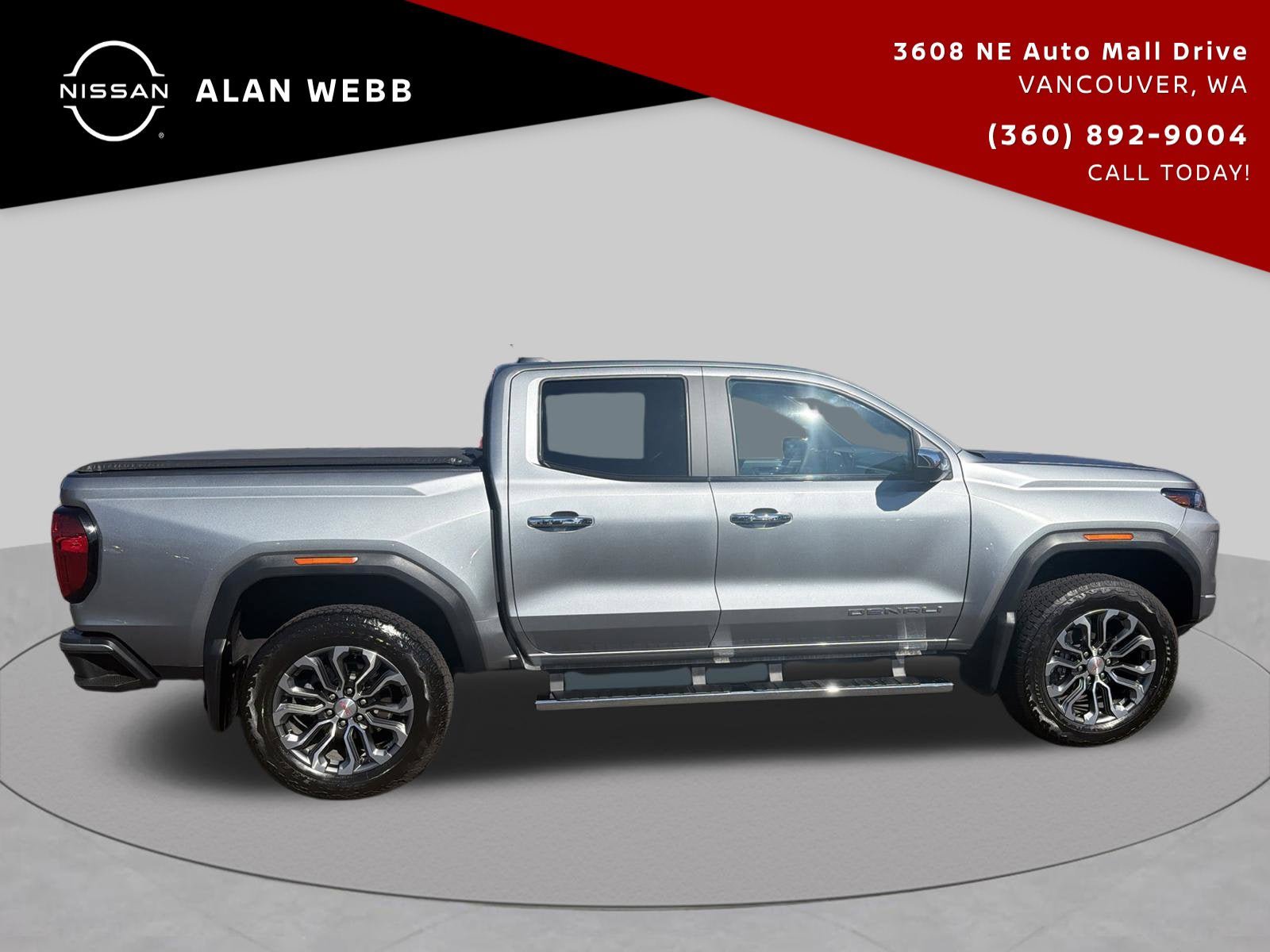 Used 2023 GMC Canyon Denali AWD/4WD image 2