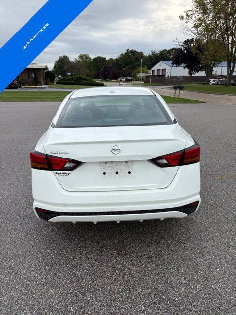 Used 2020 Nissan Altima 2.5 S FWD image 5