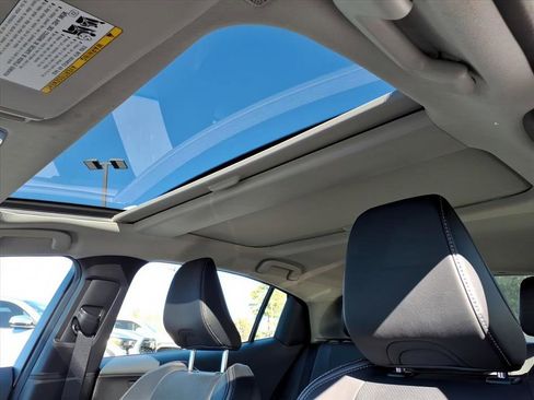 Certified 2025 Toyota Prius Limited image 14