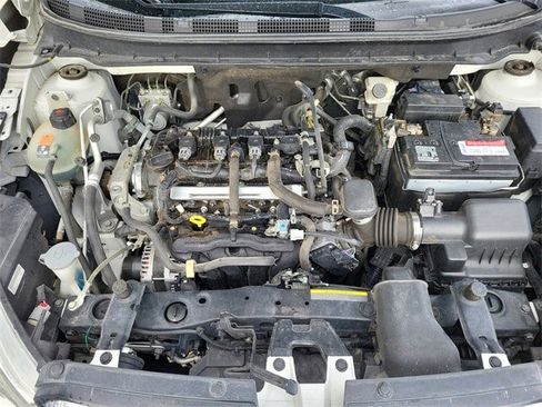 Used 2018 Nissan Kicks SV image 31