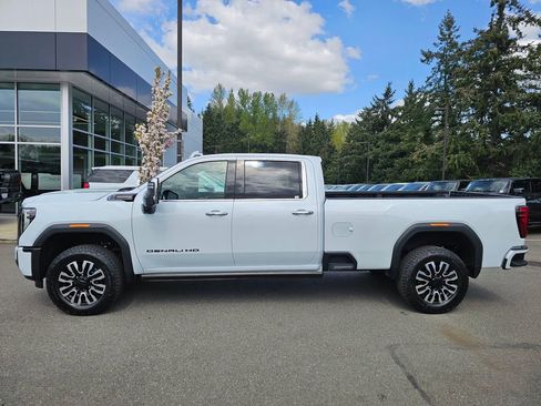 New 2026 GMC Sierra 3500 Denali Ultimate w/ LPO, Black Badging Package AWD/4WD image 2