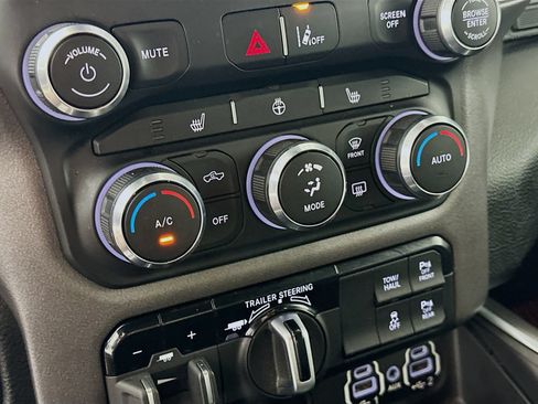 Used 2021 RAM 1500 Big Horn AWD/4WD image 25