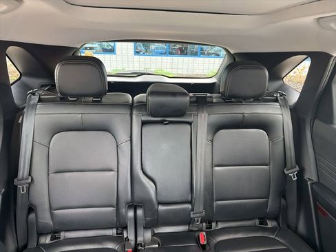 Used 2022 Ford Escape Titanium image 40