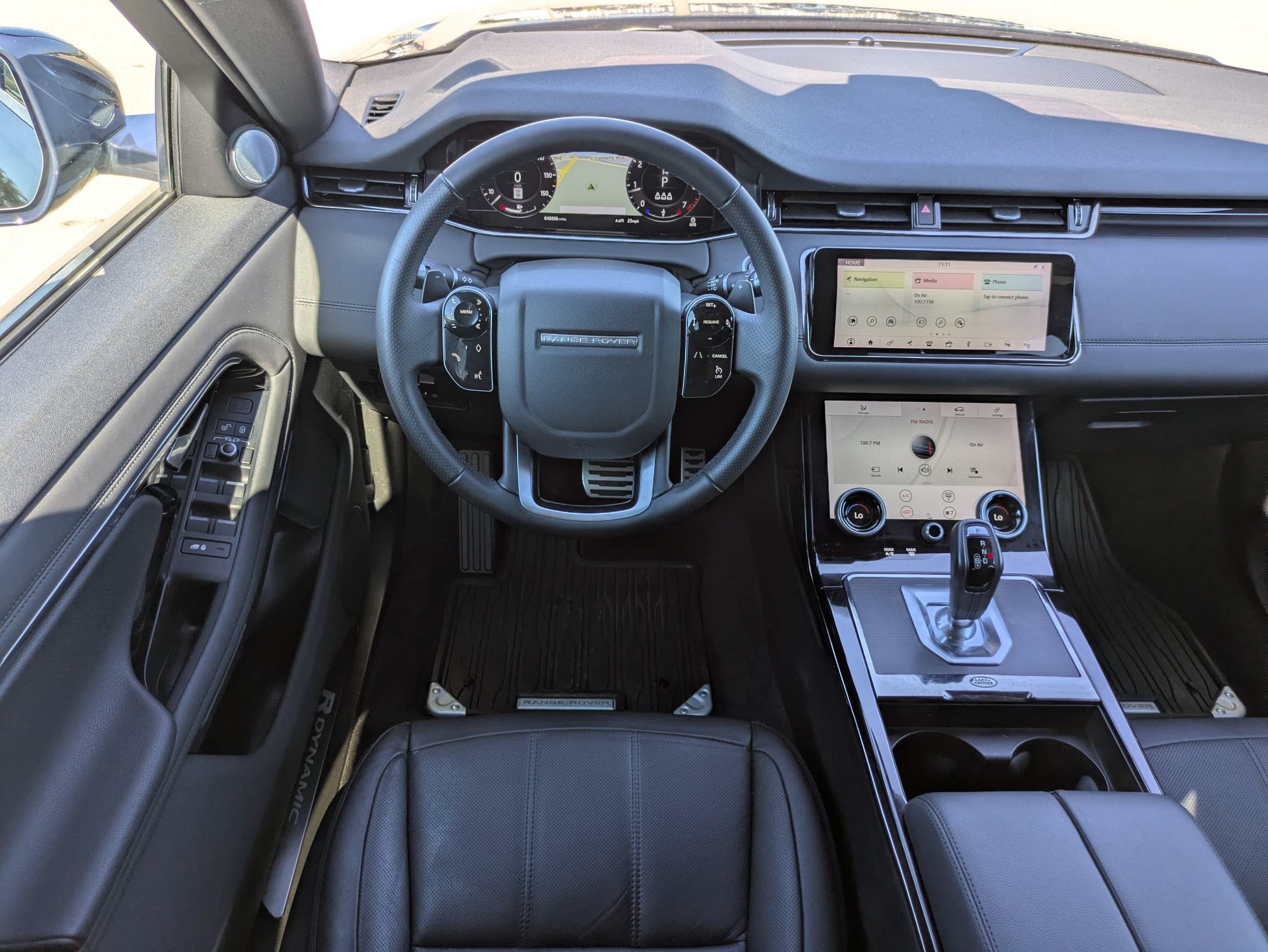 Used 2020 Land Rover Range Rover Evoque R-Dynamic SE AWD/4WD image 16