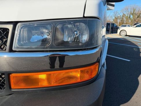 Used 2024 Chevrolet Express 2500 w/ Driver Convenience Package image 6