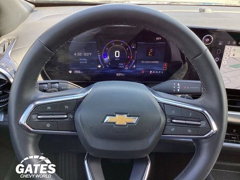 Used 2026 Chevrolet Equinox LT FWD image 22