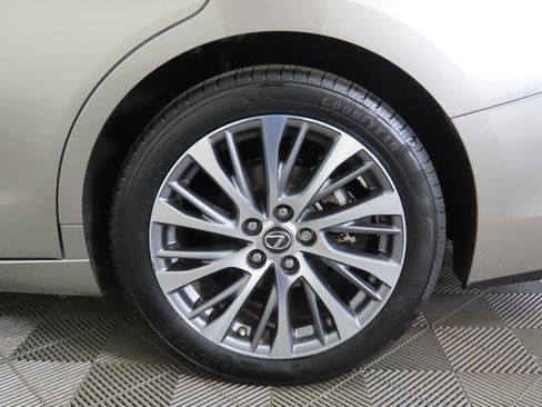 Used 2019 Lexus ES 350 w/ Premium Package image 30