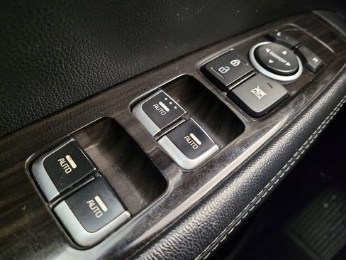 Used 2020 Kia Sorento LX AWD/4WD image 27