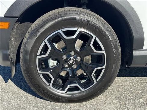 New 2025 Ford Bronco Sport Outer Banks image 9