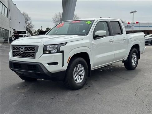 Certified 2024 Nissan Frontier SV image 7