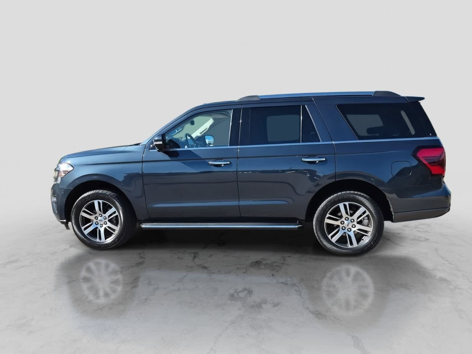 Used 2023 Ford Expedition Limited AWD/4WD image 5