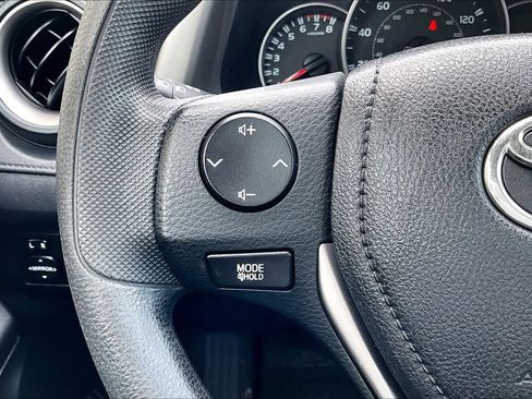 Used 2016 Toyota RAV4 LE FWD image 24