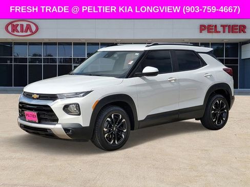 Used 2022 Chevrolet TrailBlazer LT w/ Driver Confidence Package FWD image 3