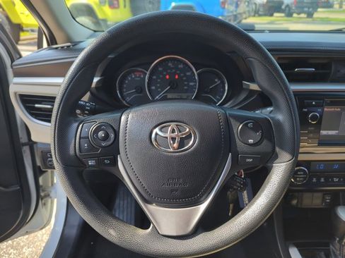 Used 2016 Toyota Corolla LE image 16