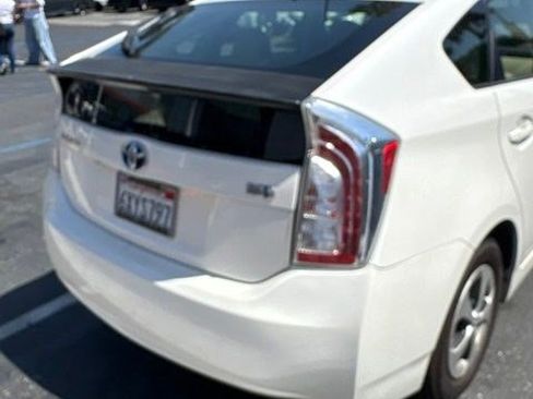 Used 2012 Toyota Prius Four w/ Deluxe Solar Roof Pkg FWD image 5