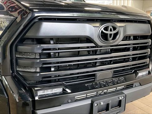 Used 2026 Toyota Tundra Limited AWD/4WD image 25