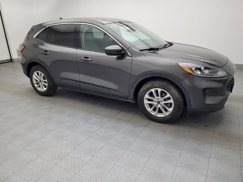 Used 2020 Ford Escape SE image 11