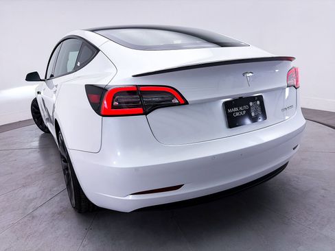 Used 2022 Tesla Model 3 Performance AWD/4WD image 8