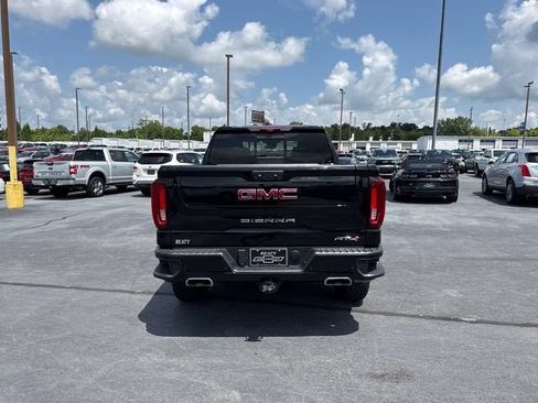 Used 2022 GMC Sierra 1500 AT4 w/ AT4 Premium Package AWD/4WD image 4