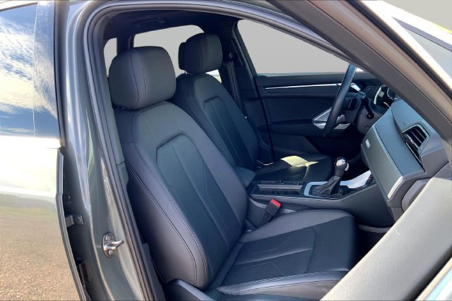 Used 2024 Audi Q3 2.0T Premium Plus AWD/4WD image 7