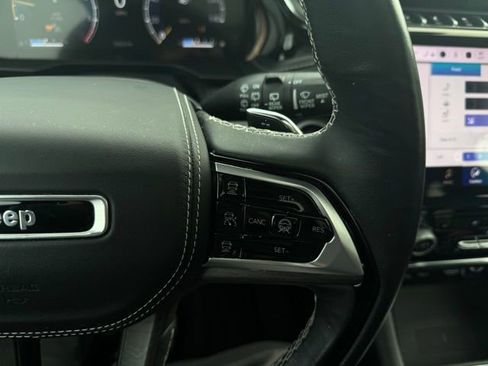 Certified 2022 Jeep Grand Cherokee Overland w/ Adv Protech Group III image 31