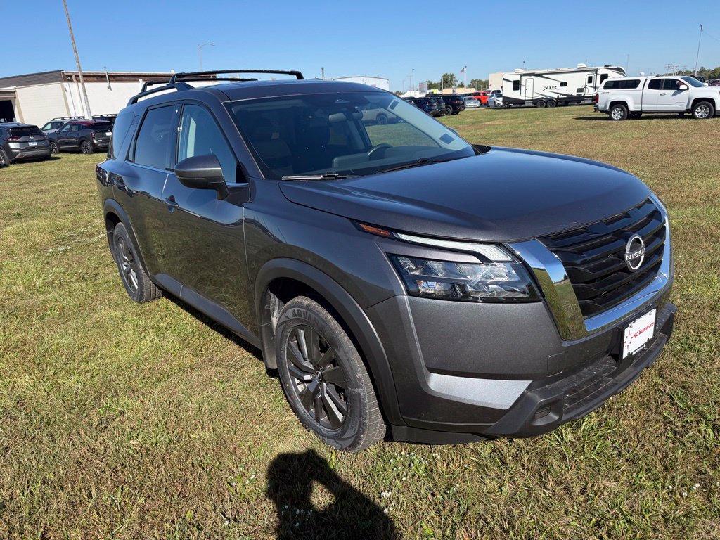 Certified 2025 Nissan Pathfinder SV w/ SV Premium Package FWD image 3