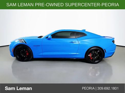 Used 2023 Chevrolet Camaro LT w/ Design Package 1 RWD image 4