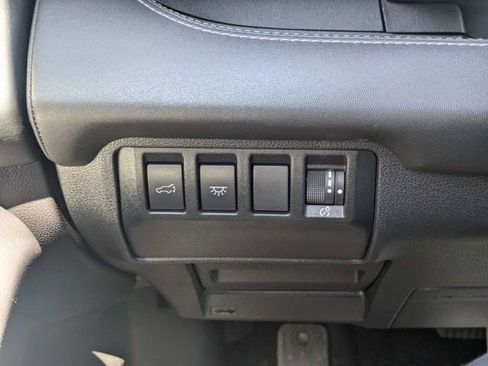 Used 2024 Subaru Ascent Touring image 25