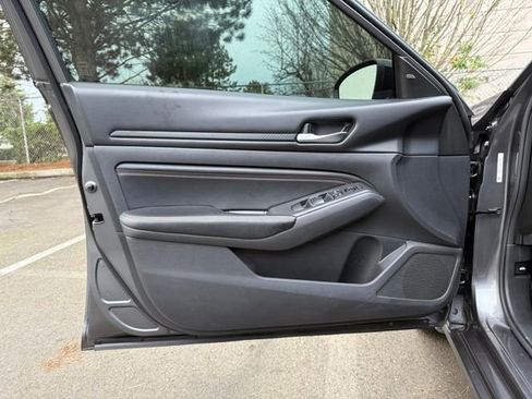 Used 2022 Nissan Altima 2.5 SR w/ Midnight Edition Package image 17