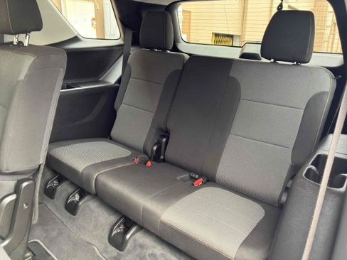 Used 2020 Chevrolet Traverse LS FWD image 52