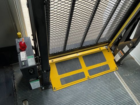 Used 2013 Ford E-350 and Econoline 350 Super Duty w/ Shuttle Bus Prep Pkg image 19