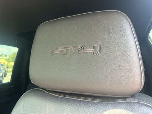 Used 2024 GMC Sierra 2500 AT4 w/ Technology Package AWD/4WD image 18