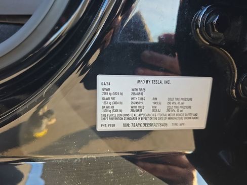 Used 2024 Tesla Model Y Long Range image 46