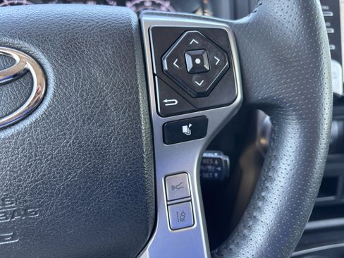 Used 2022 Toyota 4Runner SR5 Premium AWD/4WD image 15