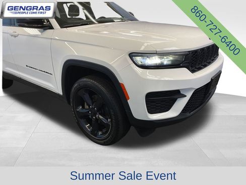 Certified 2023 Jeep Grand Cherokee Altitude AWD/4WD image 48