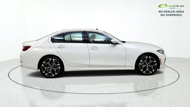 Used 2025 BMW 330i xDrive Sedan AWD/4WD image 10