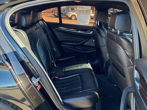 Used 2018 BMW M550i xDrive image 13