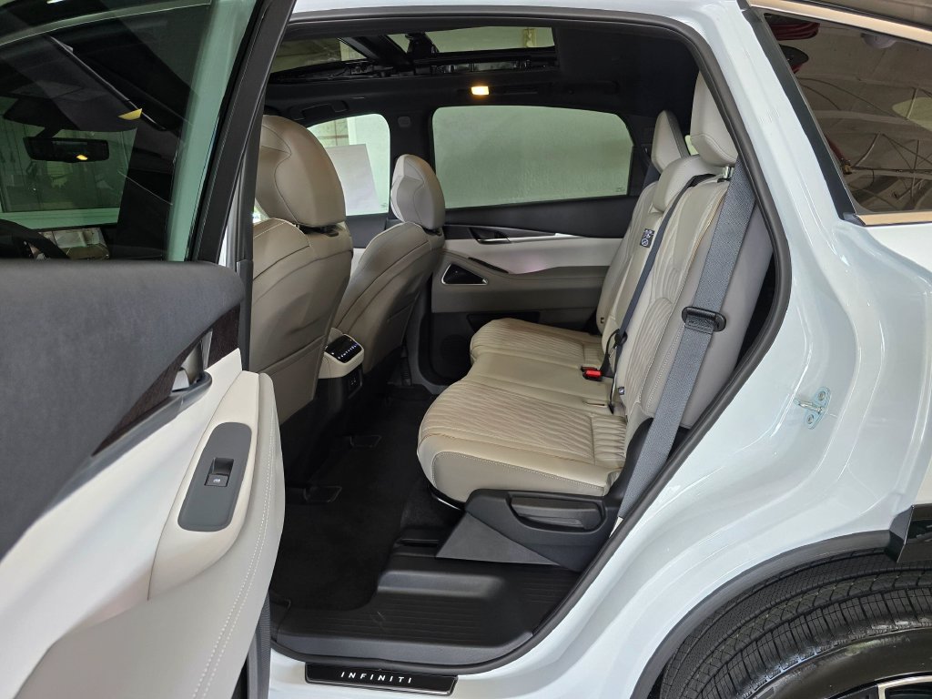 Certified 2027 INFINITI QX65 Autograph w/ Cargo Package AWD/4WD image 23