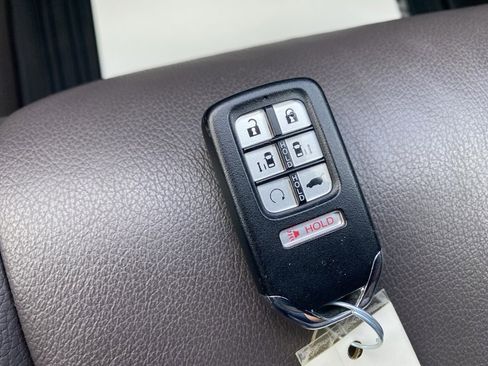 Used 2023 Honda Odyssey EX-L image 36