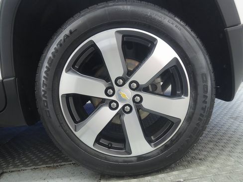 Used 2020 Chevrolet Traverse LT w/ LT Premium Package image 6