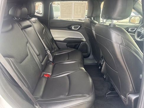 Used 2025 Jeep Compass Limited image 28