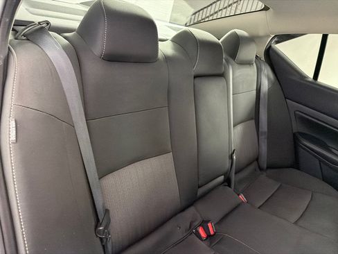 Used 2024 Nissan Altima 2.5 SV AWD/4WD image 18