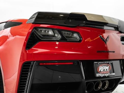 Used 2015 Chevrolet Corvette Z06 w/ 3LZ Preferred Equipment Group image 10