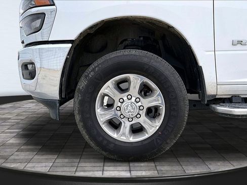 Certified 2025 RAM 2500 Big Horn AWD/4WD image 33