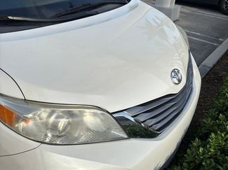 Used 2017 Toyota Sienna XLE w/ XLE Navigation Package AWD/4WD video 1